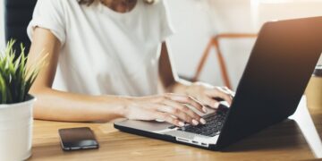 Main advantages of the Ispmanager control panel and application possibilities