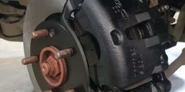 Як правильно замінити накладки для вантажівок: поради професіоналів