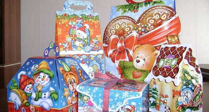 Як вибрати солодкі новорічні подарунки для садочків