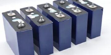 Літій залізо фосфатний акумулятор: основні переваги та сфера застосування