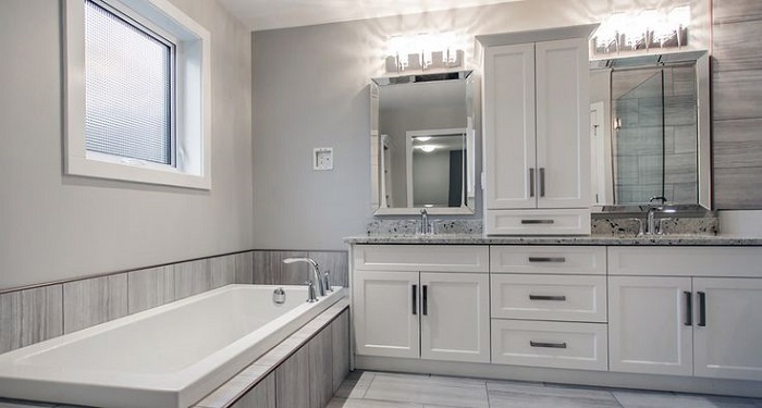 Bathroom renovation: basic rules, recommendations and features